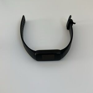 Fitbit Luxe with black band